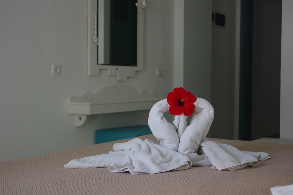 Iris Boutique Hotel Kamári Dış mekan fotoğraf