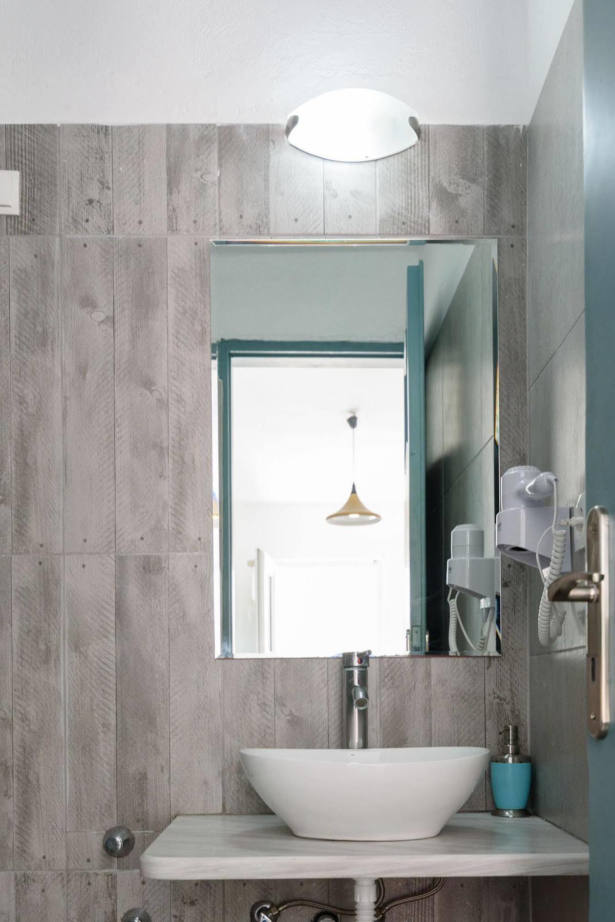 Iris Boutique Hotel Kamári Dış mekan fotoğraf