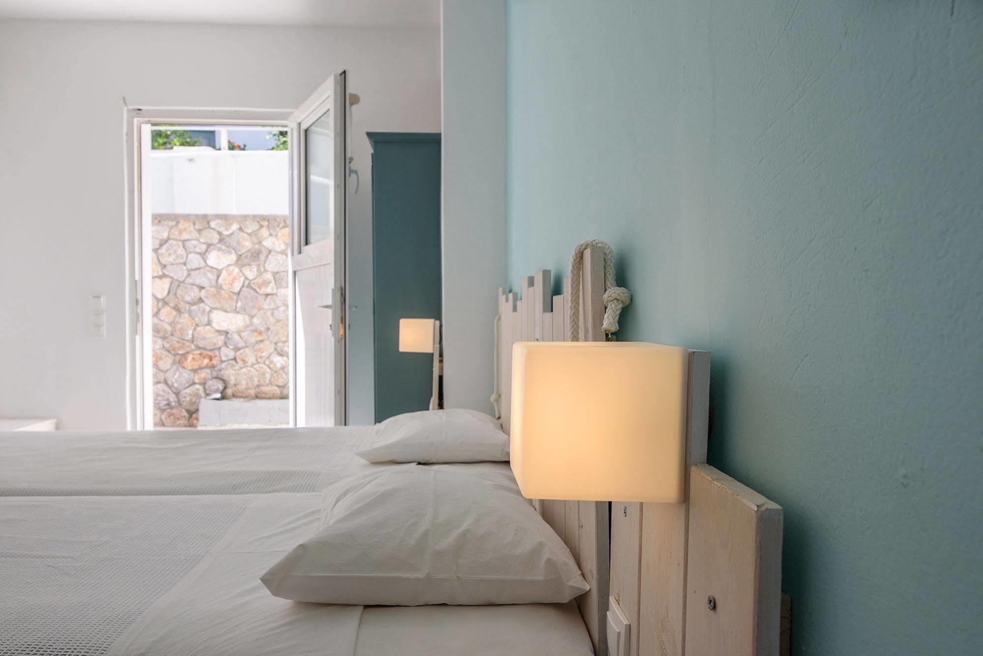 Iris Boutique Hotel Kamári Dış mekan fotoğraf