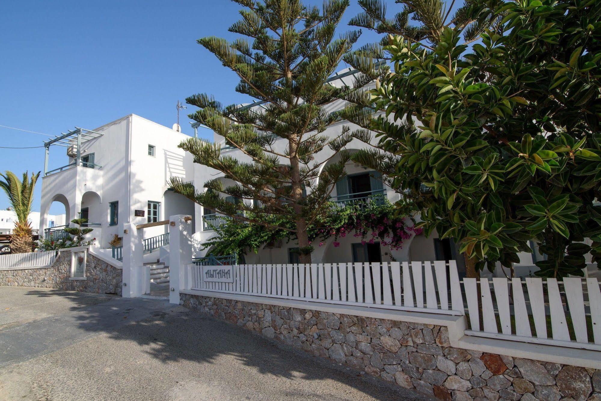 Iris Boutique Hotel Kamári Dış mekan fotoğraf