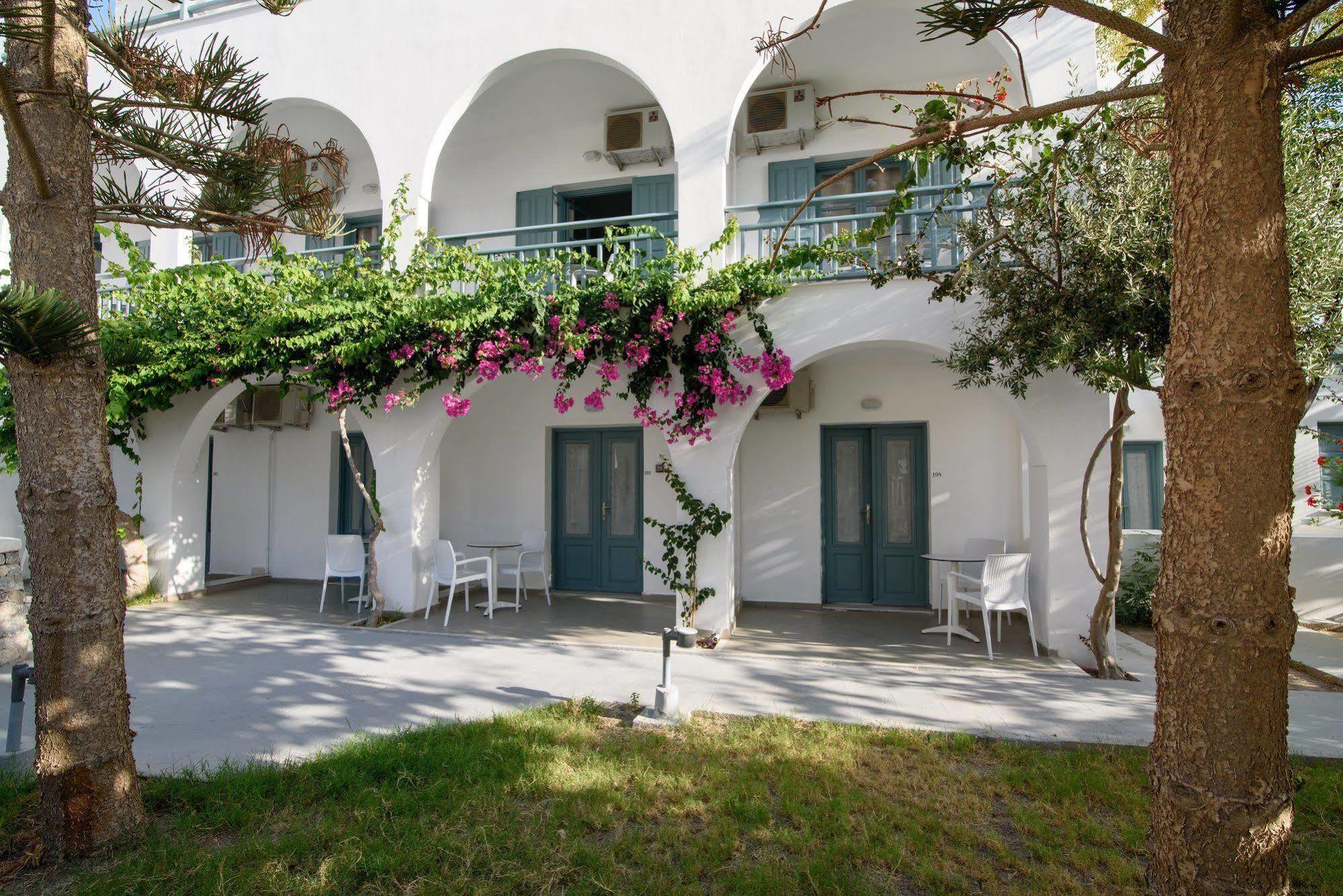Iris Boutique Hotel Kamári Dış mekan fotoğraf