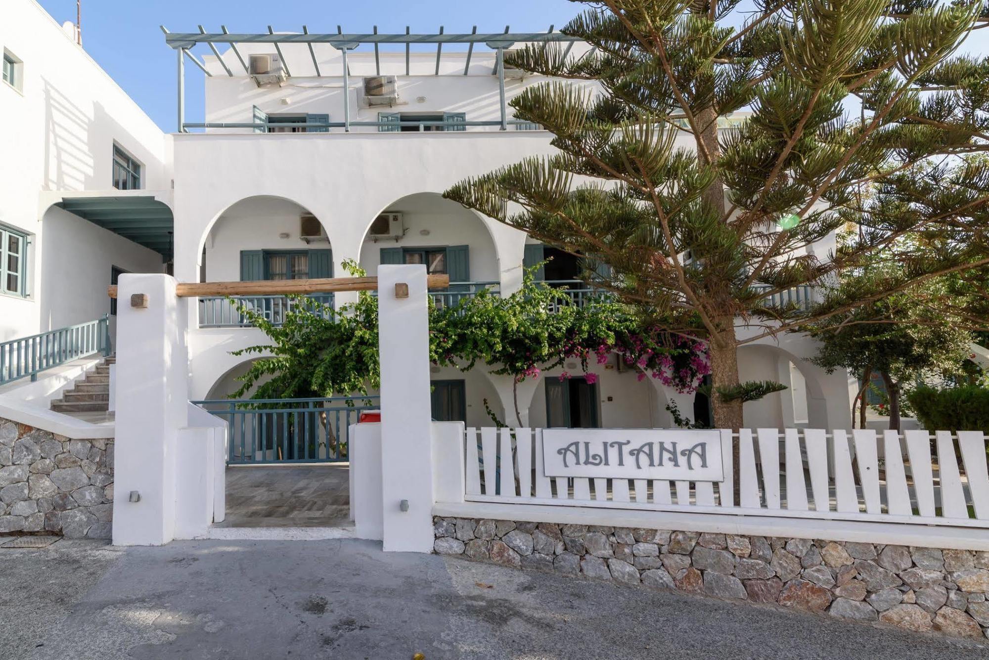 Iris Boutique Hotel Kamári Dış mekan fotoğraf